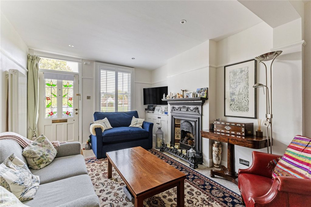 Property photo 3 of 10 Sitting Room