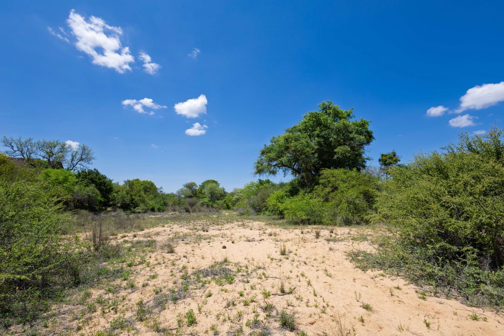 Property photo 2 of 11 1Hs1722594