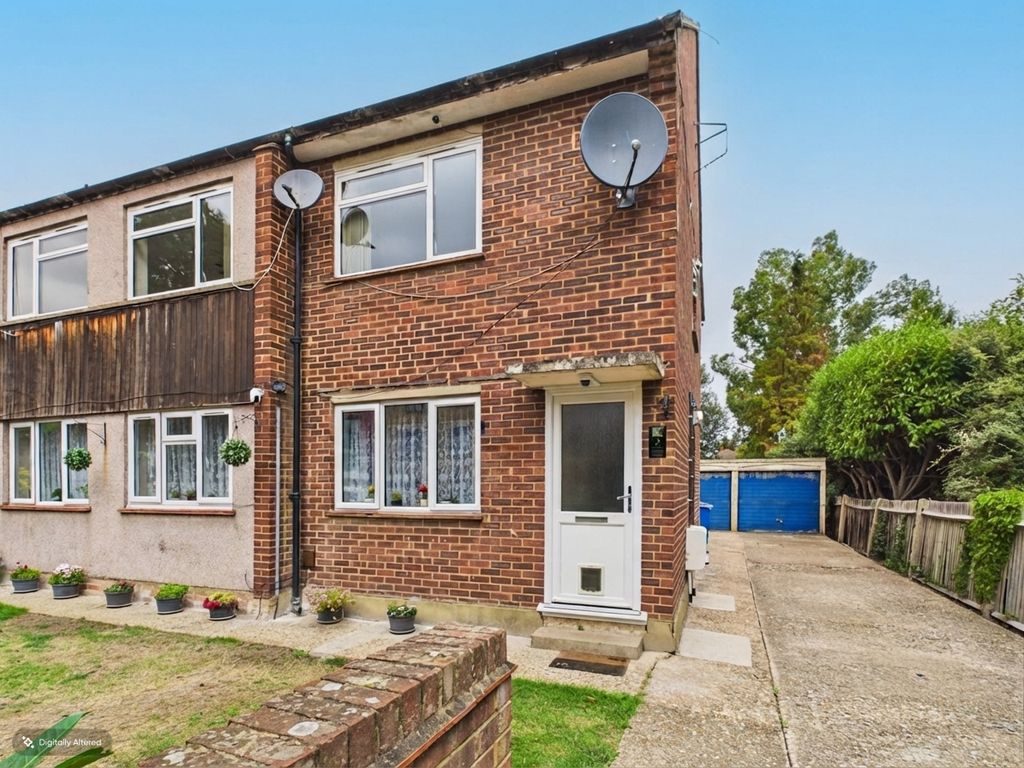 Property photo 1 of 10 Cam01920G0-Pr0183-Still003-001