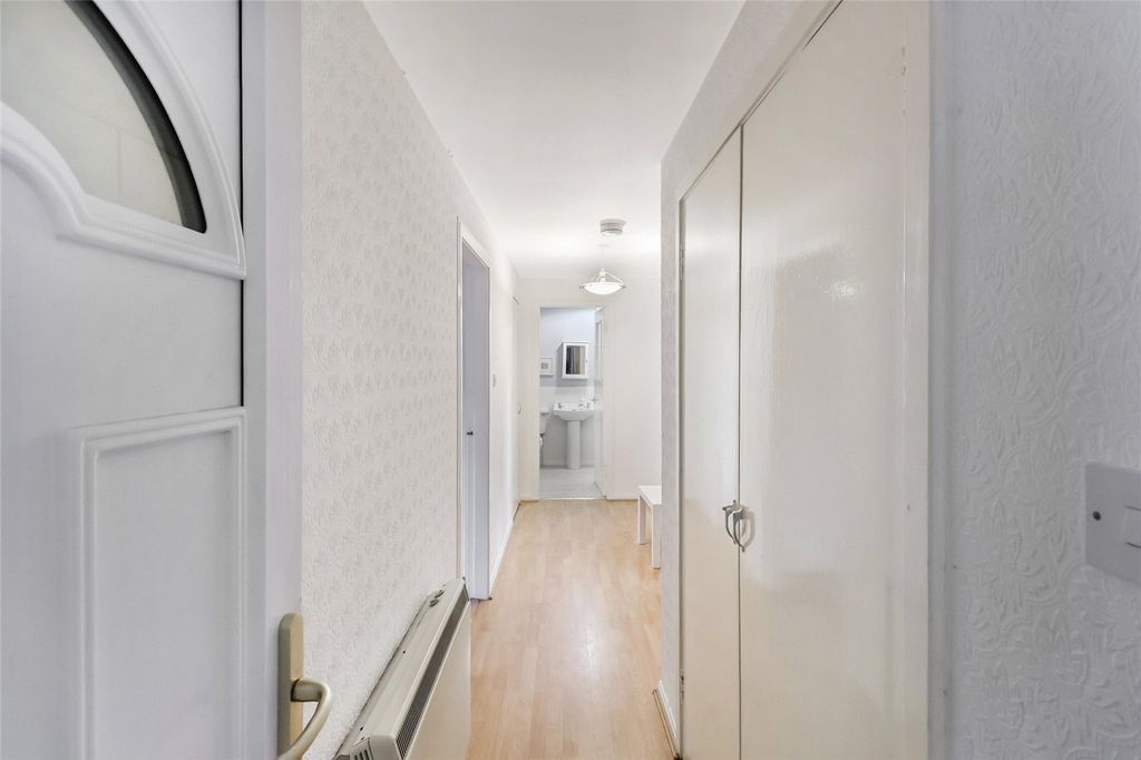 Property photo 2 of 17 Picture No. 02