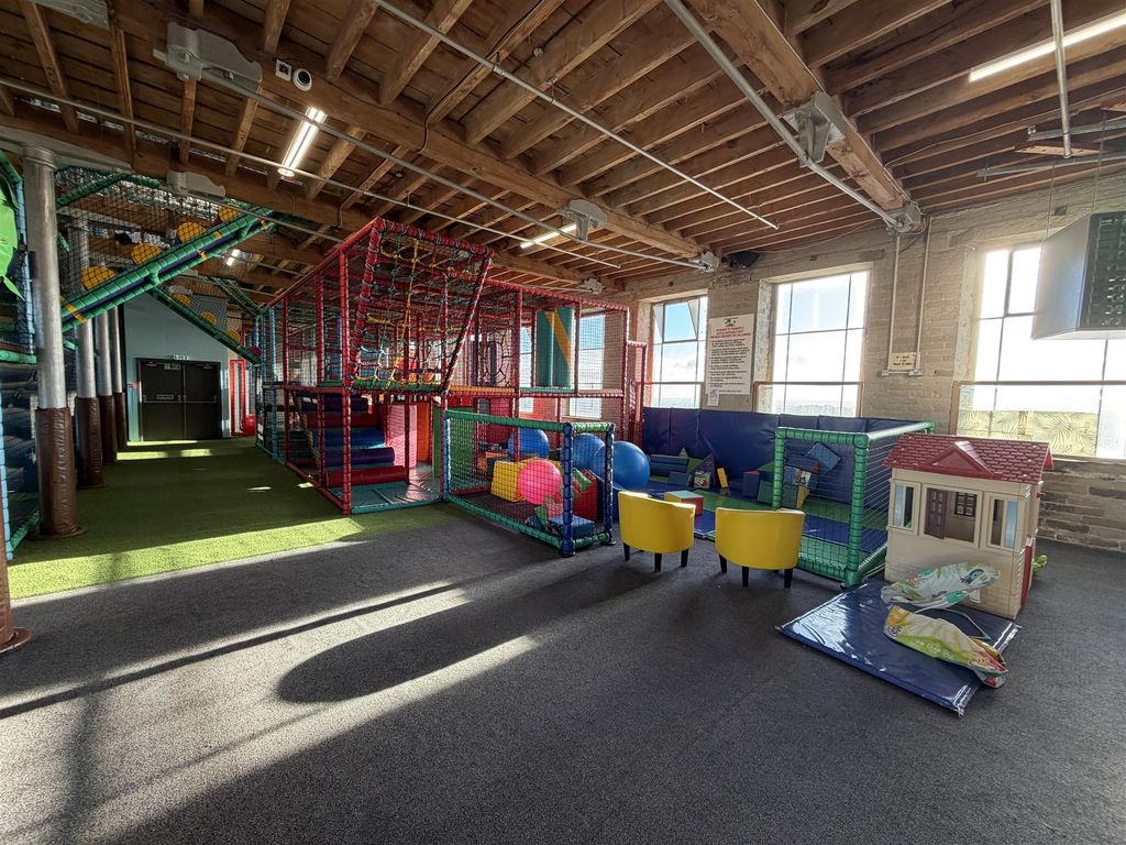 Property photo 2 of 14 Photo 1