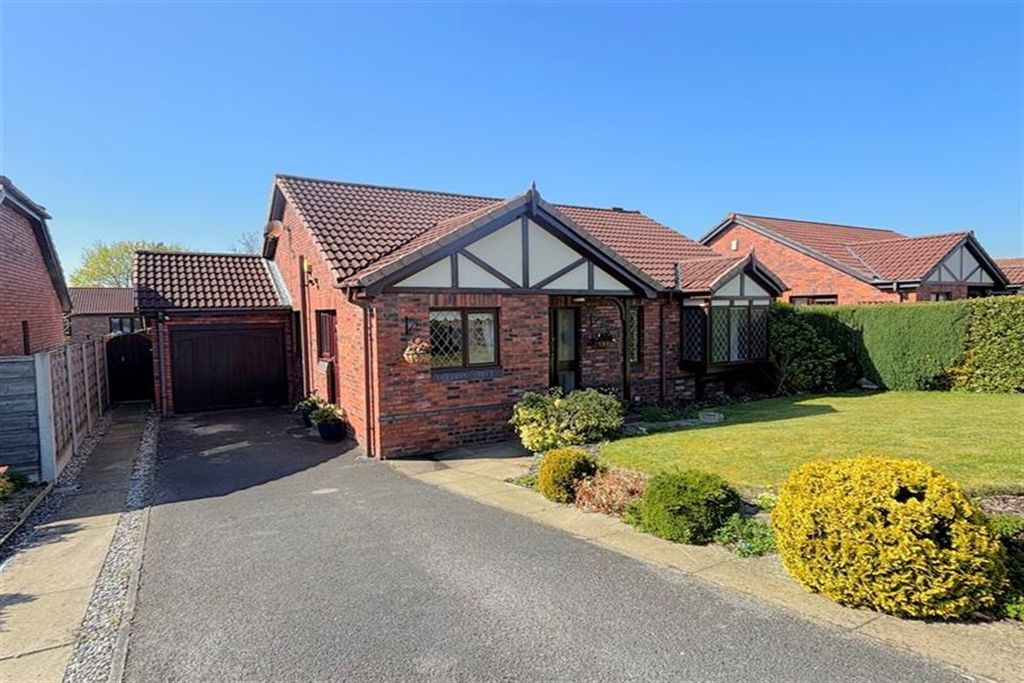 Property photo 1 of 11 (Main)