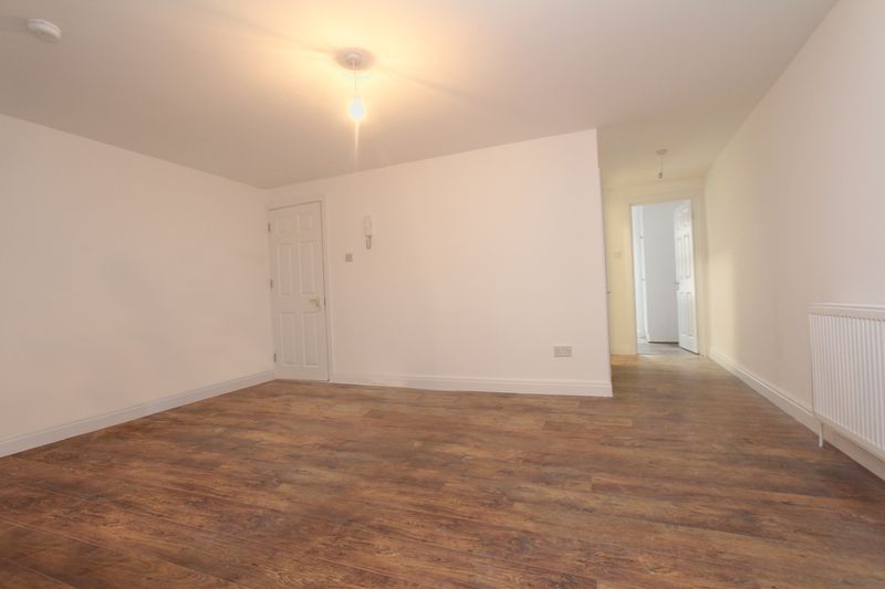 Property photo 2 of 6 Photo 3