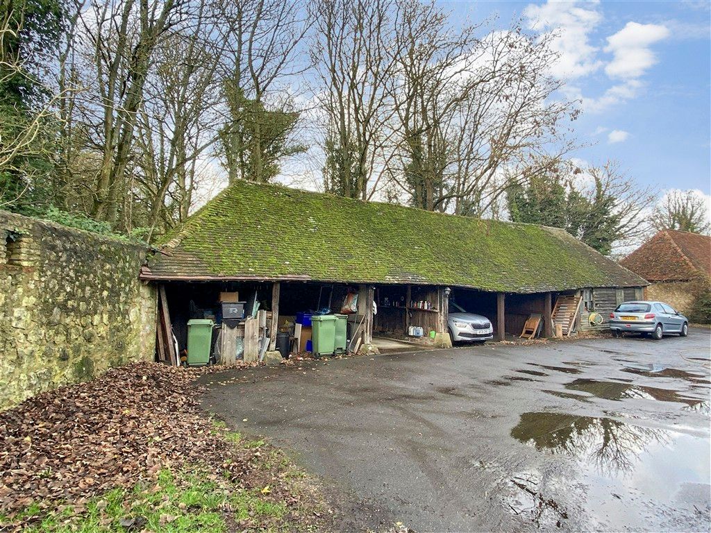 Property photo 1 of 10 Car Barn
