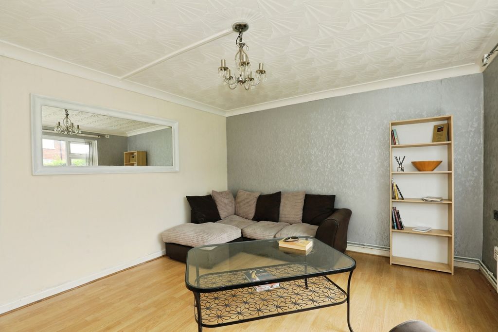 Property photo 3 of 15 Pbox-Img.Jpg