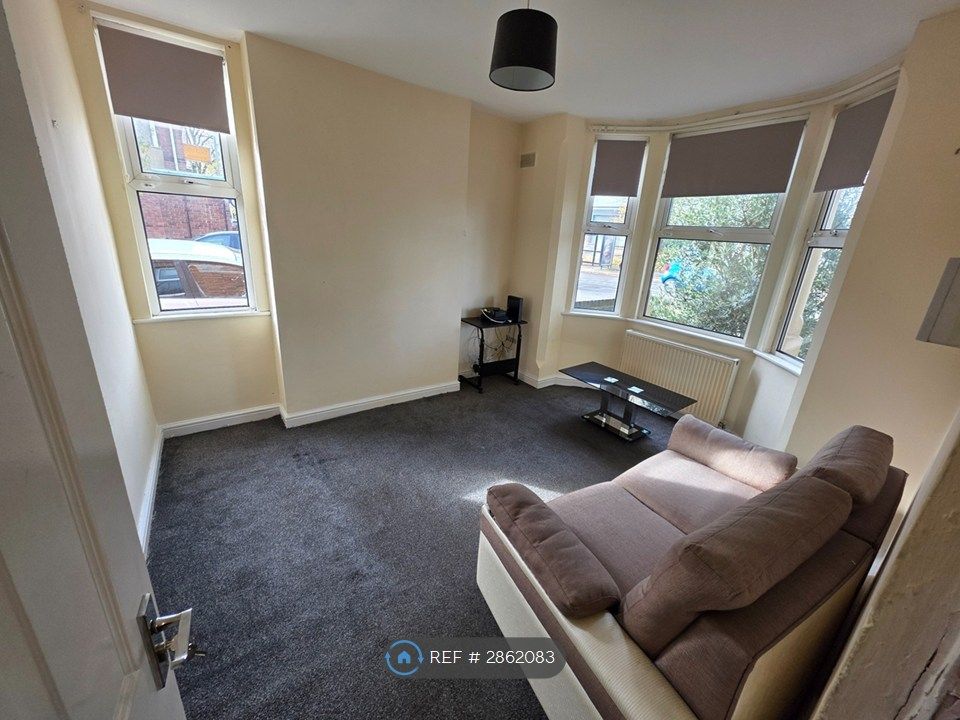 Property photo 3 of 8