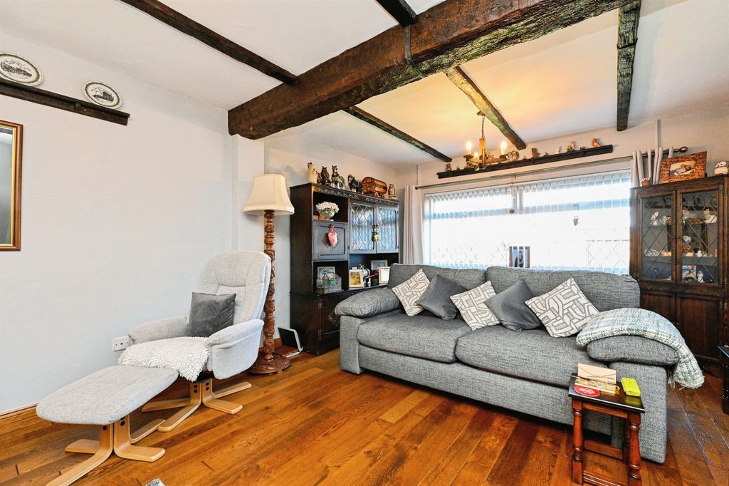 Property photo 3 of 19