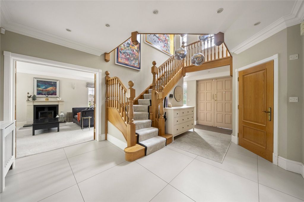 Property photo 2 of 18 Picture No. 28