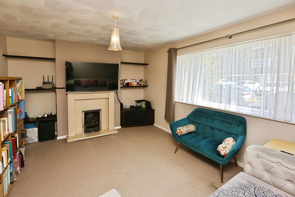 Property photo 2 of 14 Photo