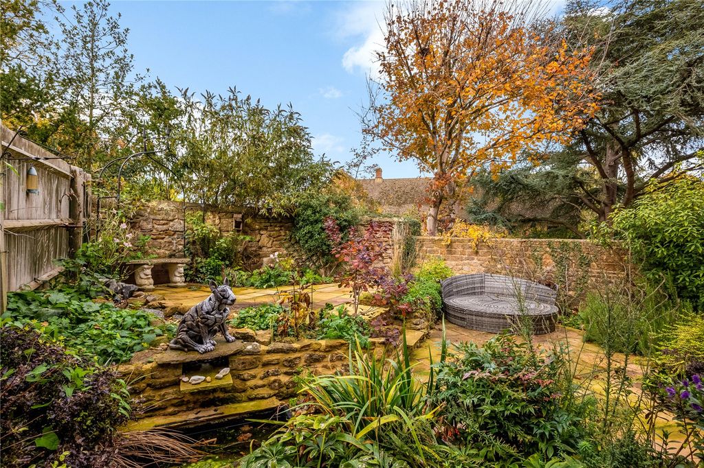 Property photo 2 of 17 Picture No. 16