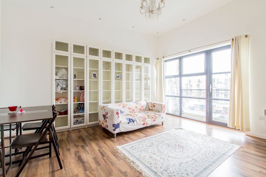 Property photo 1 of 4