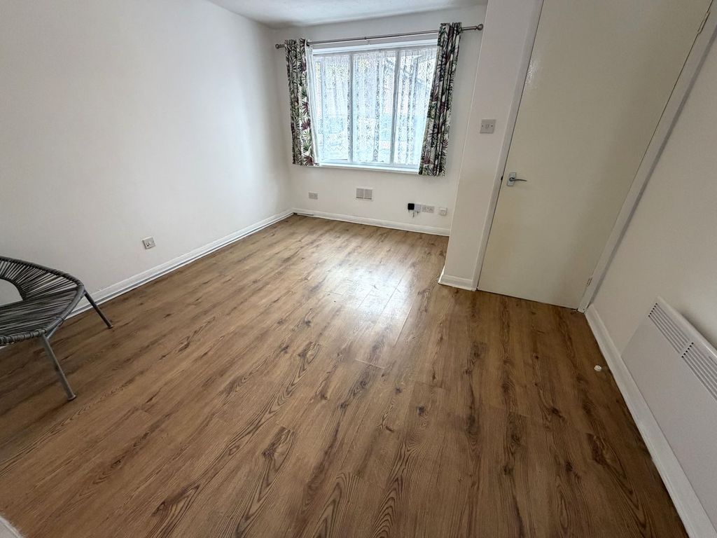 Property photo 2 of 10 Reception Room