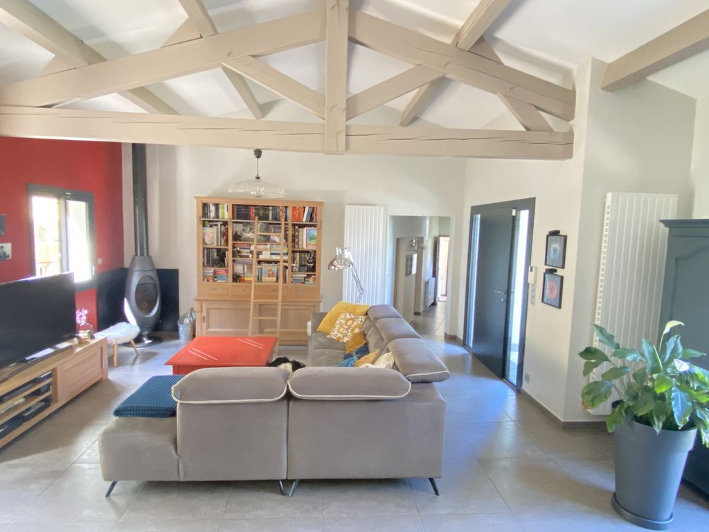 Property photo 3 of 30