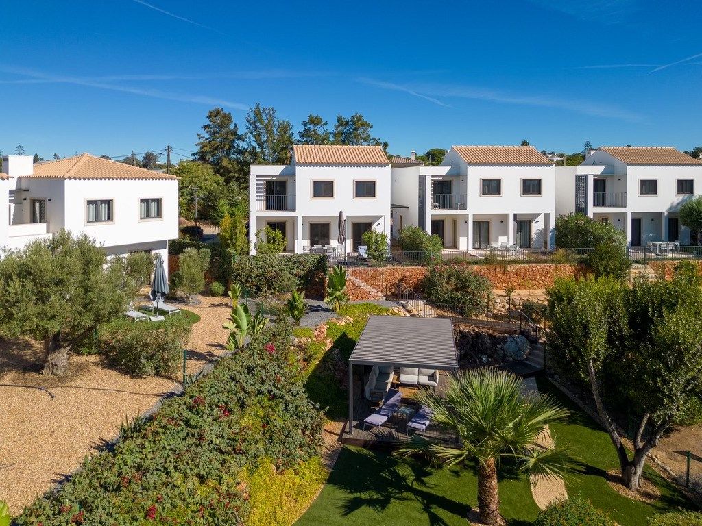 Property photo 2 of 30