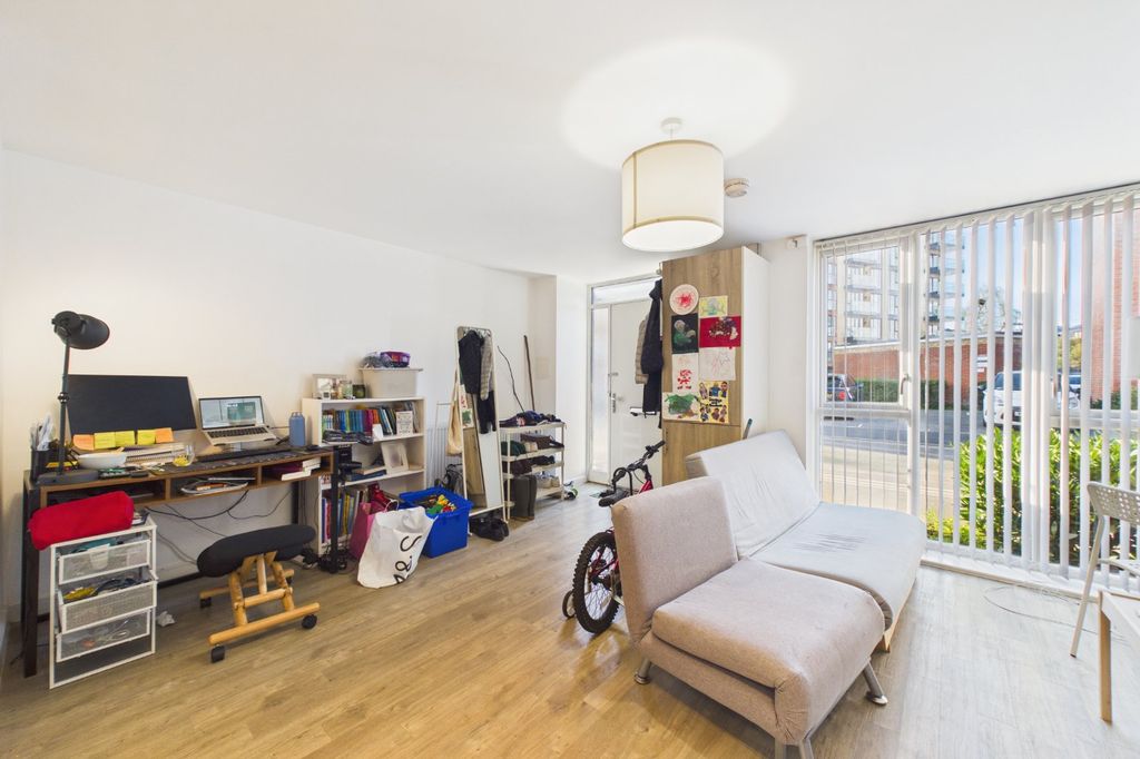 Property photo 2 of 6 Picture No. 02