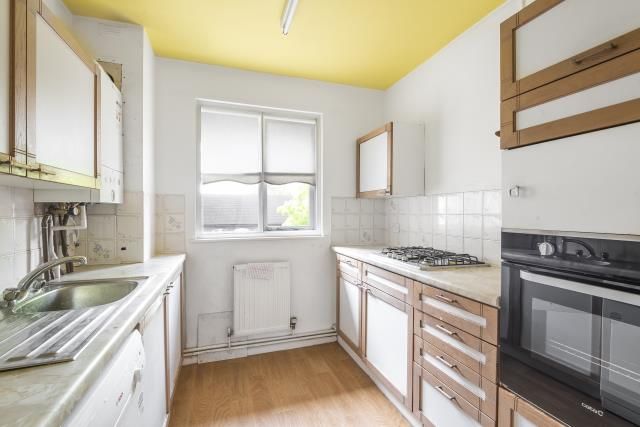 Property photo 2 of 16 Kitchen