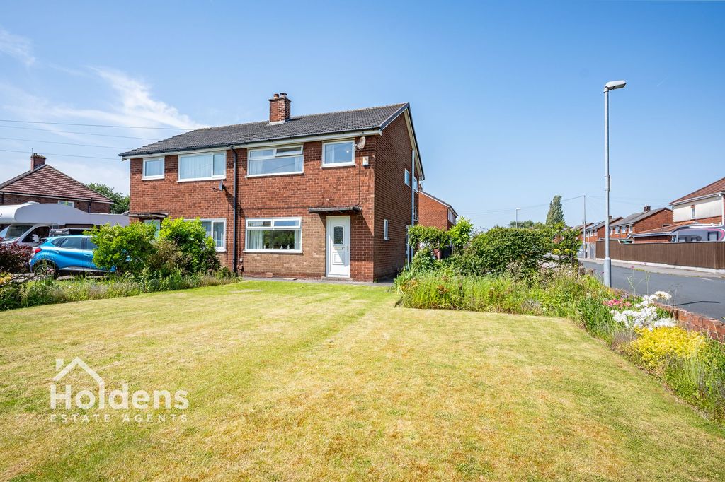 Property photo 1 of 16