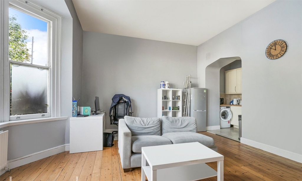 Property photo 1 of 8 Picture No. 12