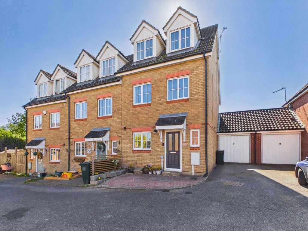 Property photo 1 of 21 Cam05010G0-Pr0083-Still026.Jpg