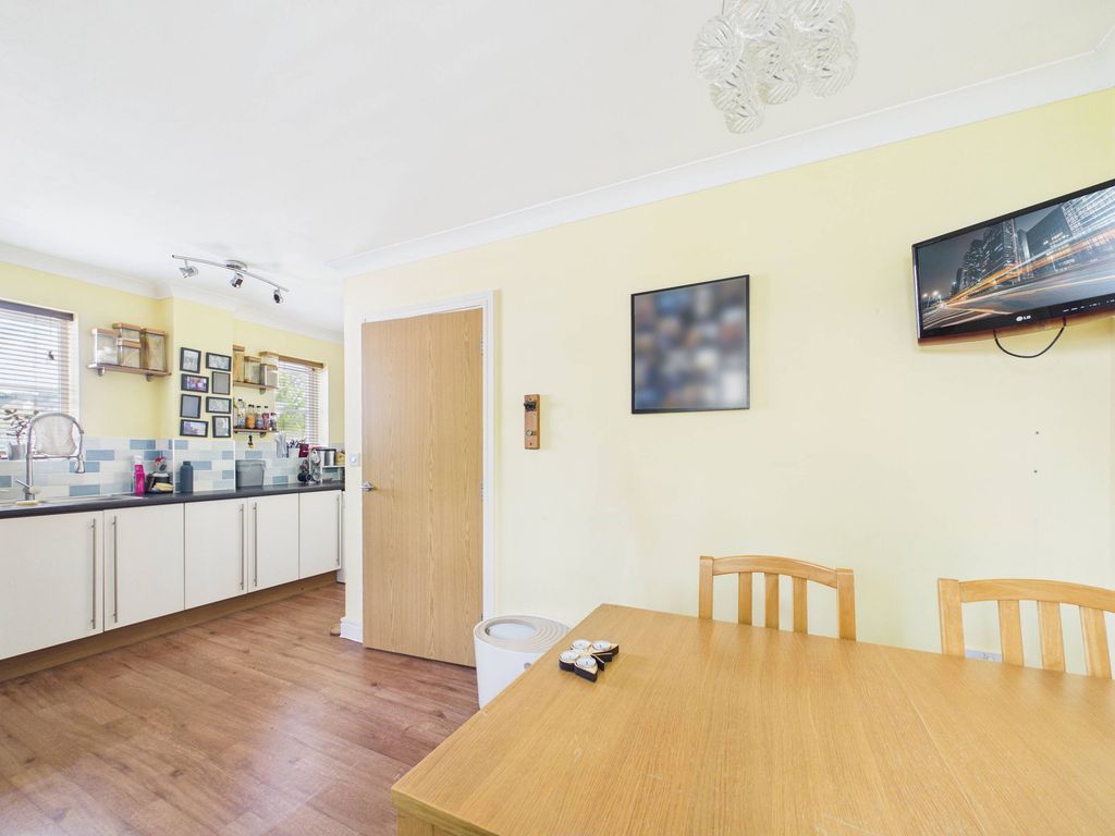 Property photo 3 of 22