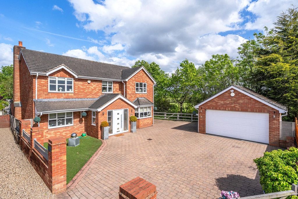 Property photo 1 of 44 Picture No. 71