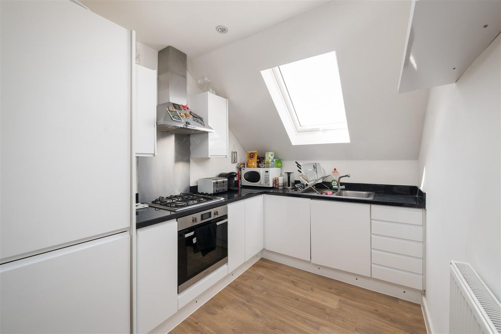 Property photo 2 of 11 Flat4_Applewood_House5_1.Jpg