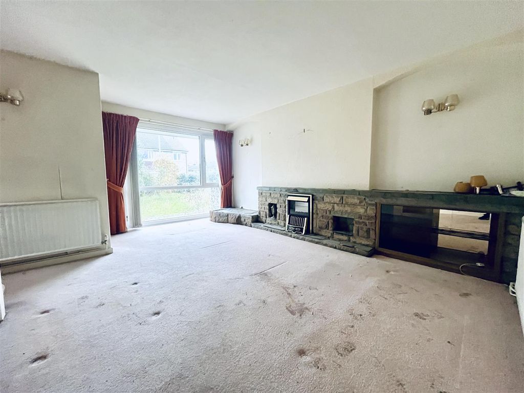 Property photo 2 of 23 Lounge