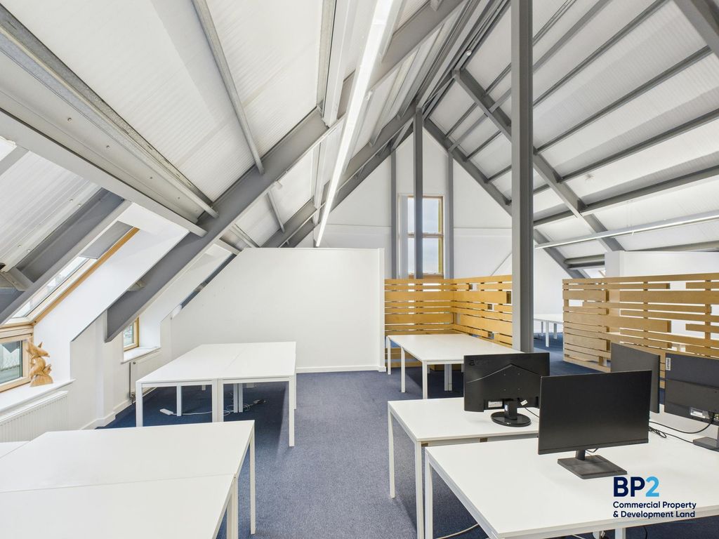 Property photo 3 of 21 Cam03725G0-Pr0084-Still008.Jpg