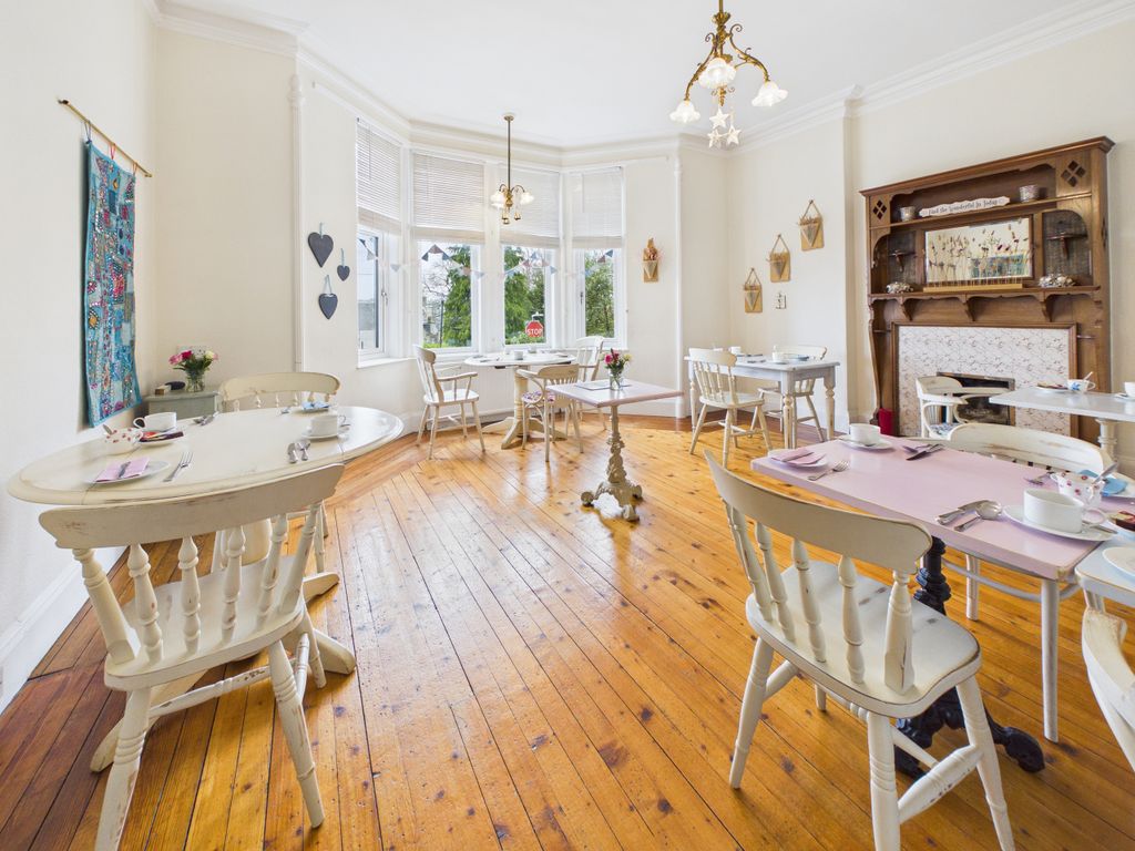 Property photo 3 of 42 Cam03185G0-Pr0134-Still012