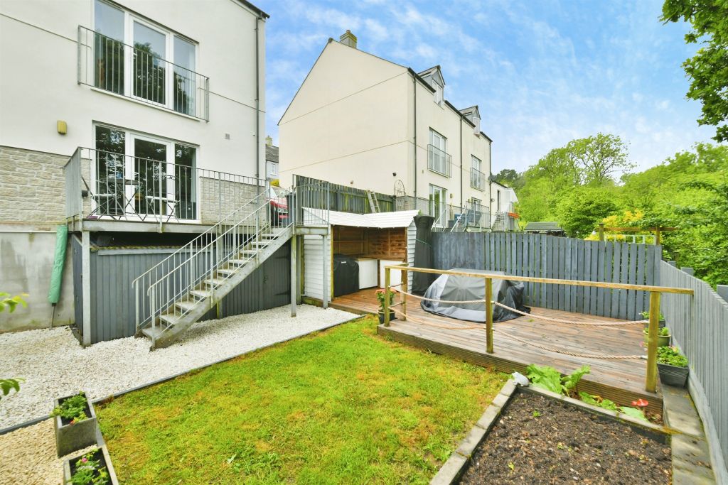 Property photo 3 of 23