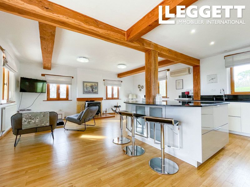 Property photo 3 of 10