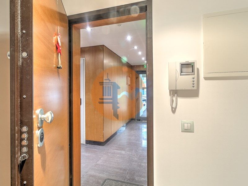 Property photo 3 of 40