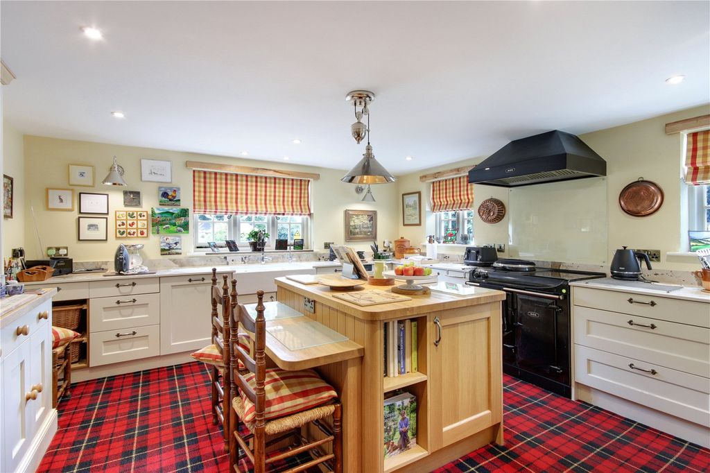 Property photo 2 of 13 Kitchen