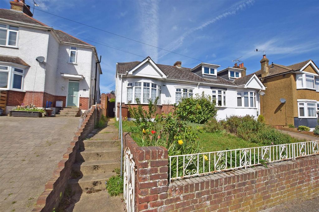 Property photo 1 of 9 Front