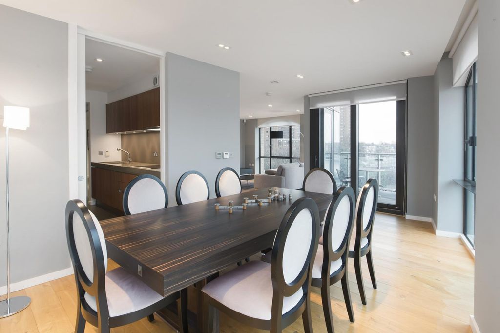 Property photo 3 of 14 (Main)