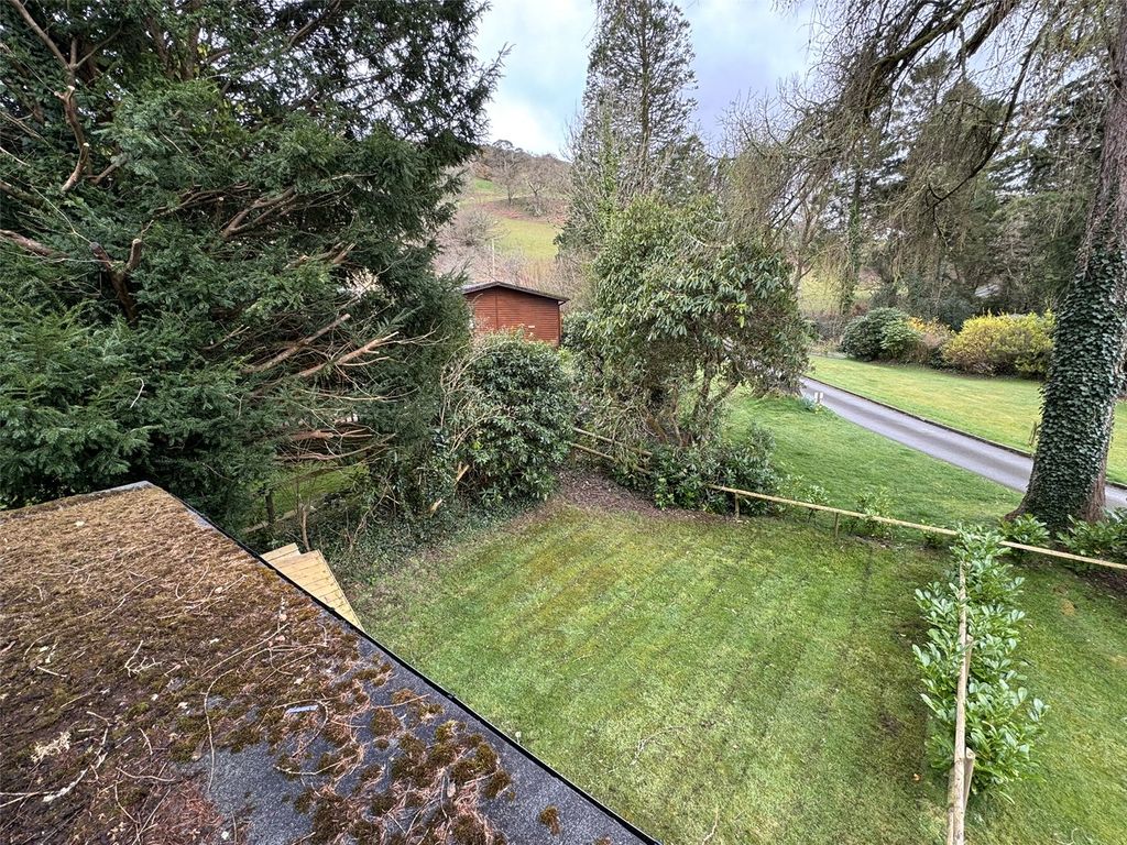 Property photo 3 of 18 Picture No. 04