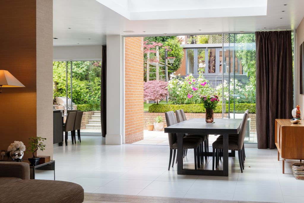 Property photo 2 of 21