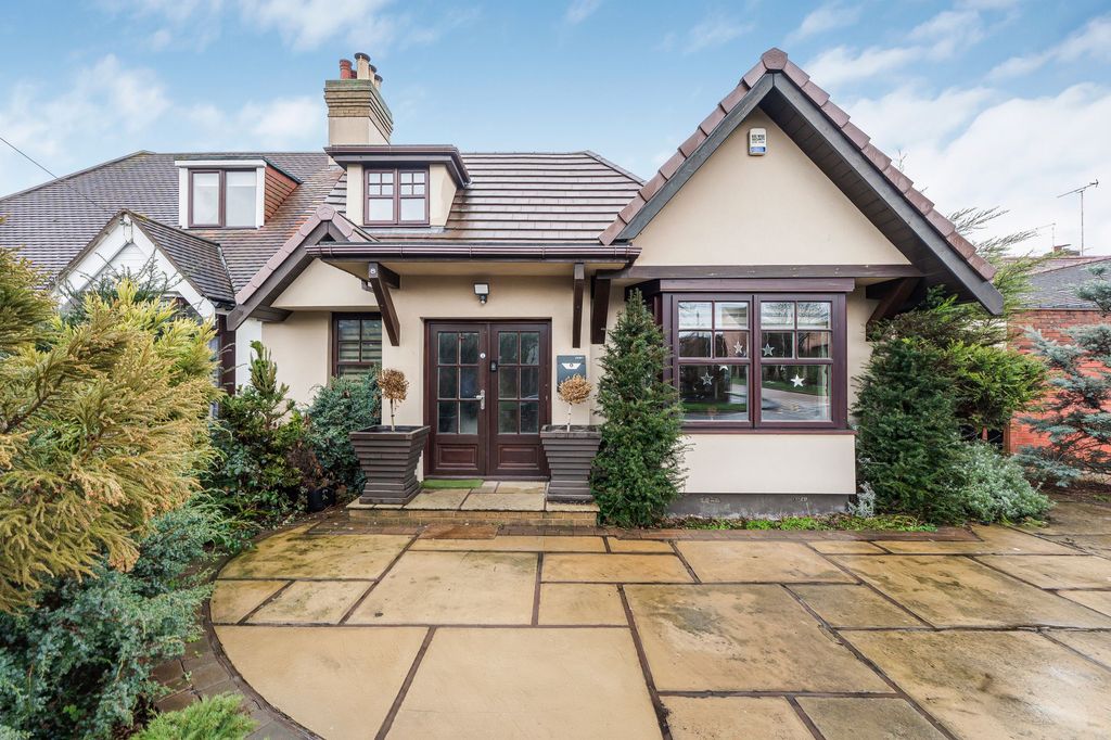 Property photo 1 of 33 Exterior