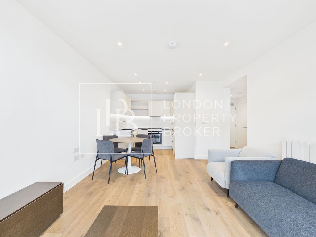 Property photo 2 of 11