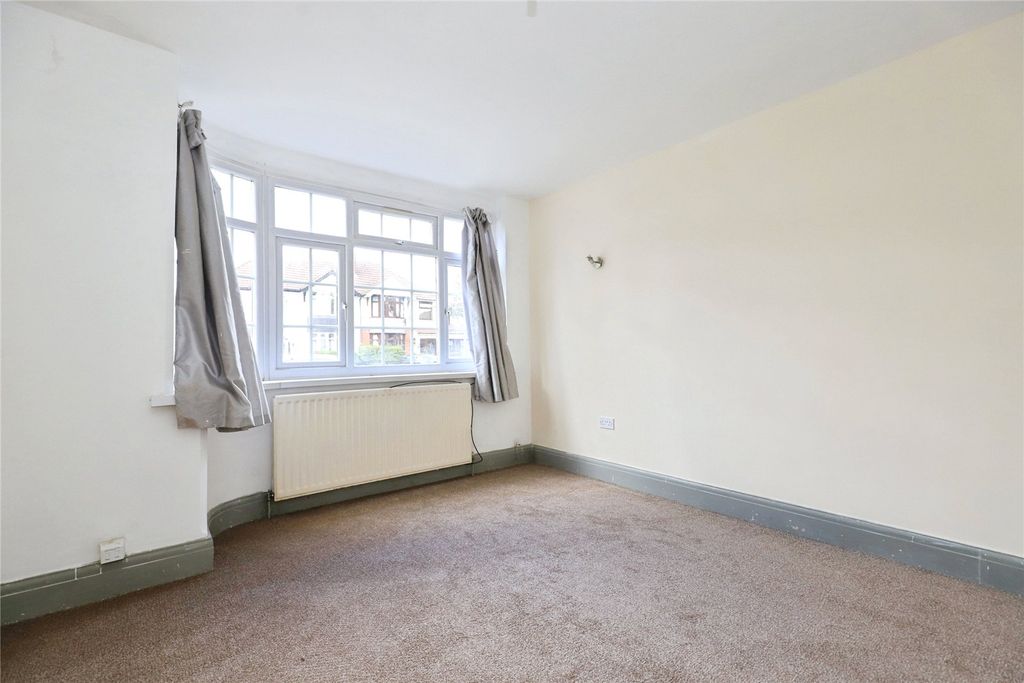 Property photo 2 of 17 Picture No. 01