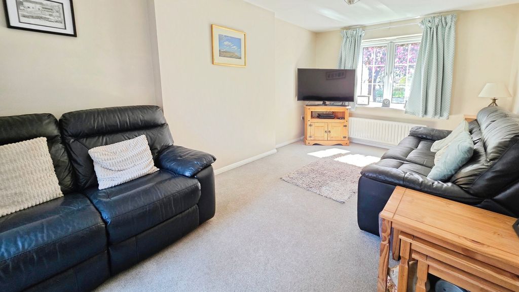 Property photo 3 of 19