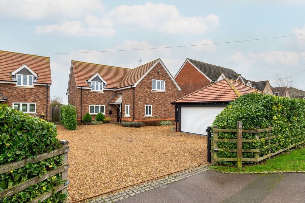 Property photo 1 of 34