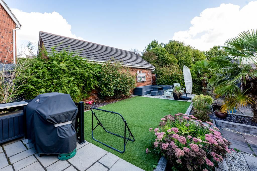 Property photo 2 of 34 67 Boughton Road, Corby-7.Jpg