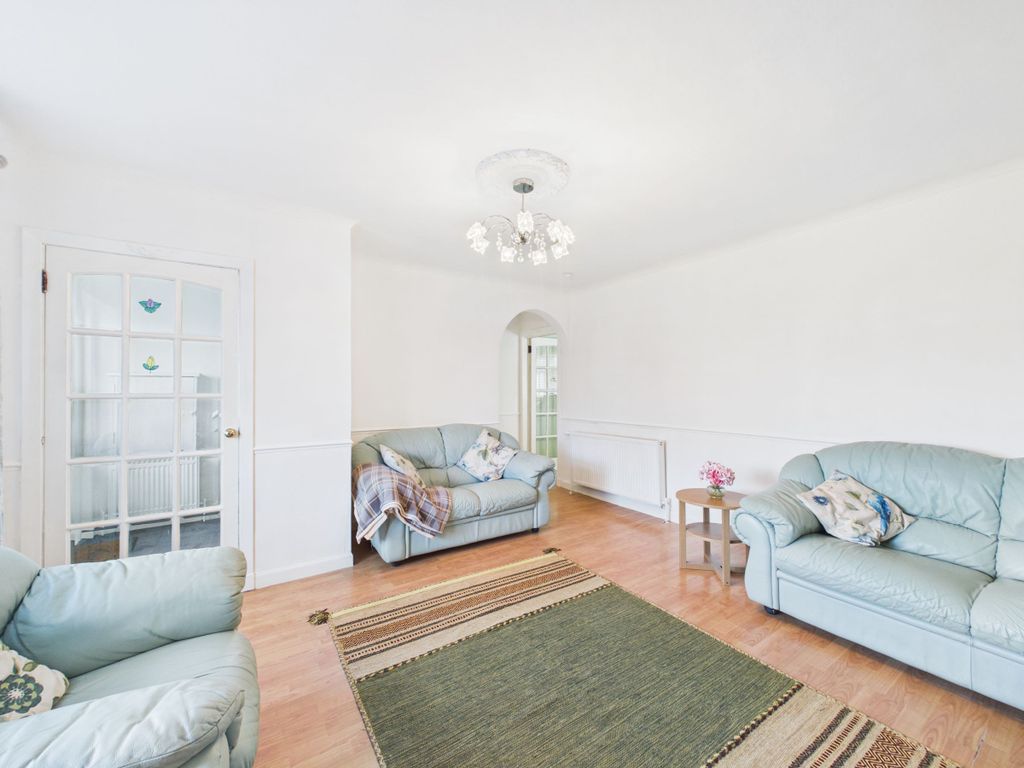 Property photo 2 of 30