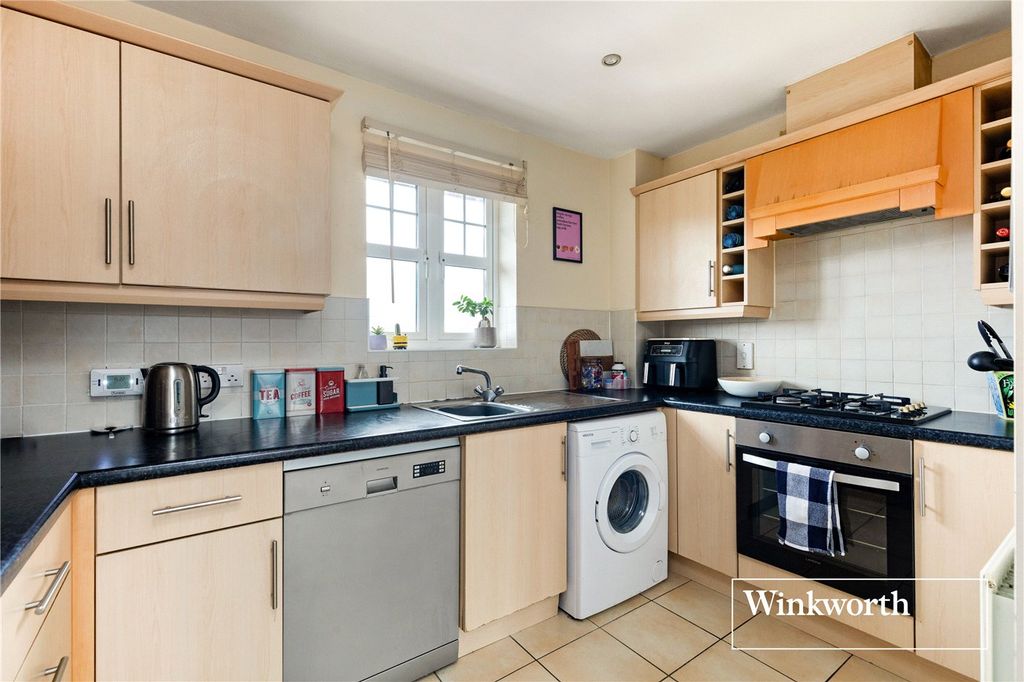 Property photo 3 of 15 Picture No. 21