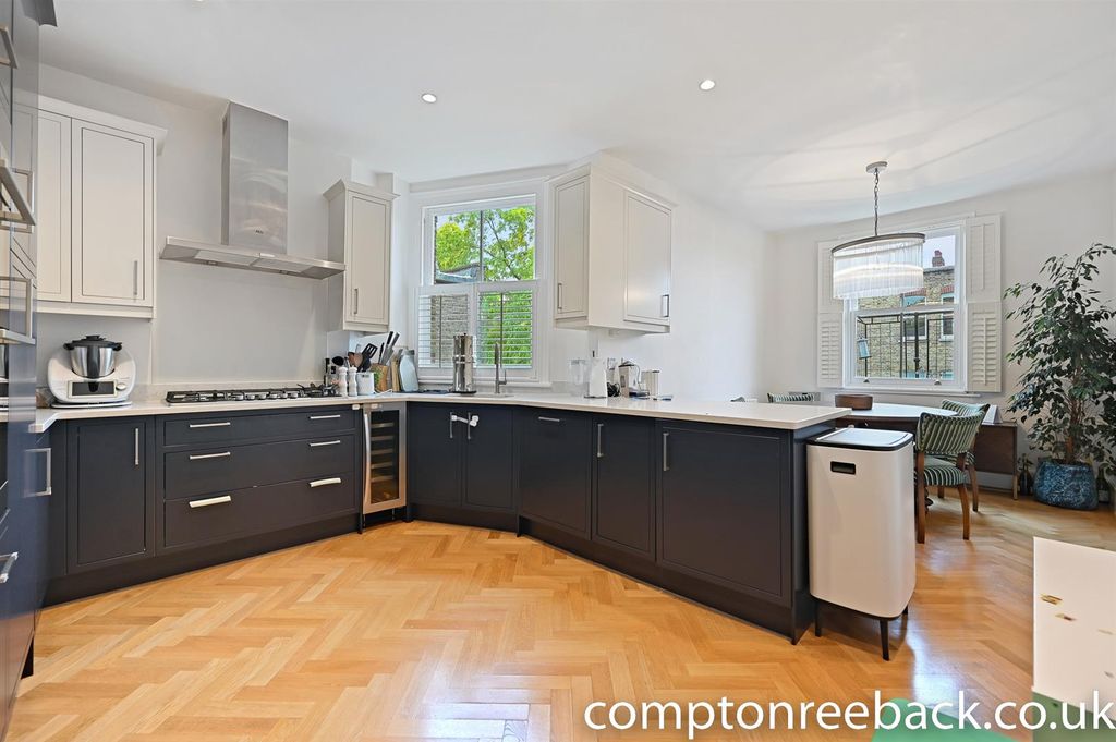 Property photo 2 of 13 Kitchen