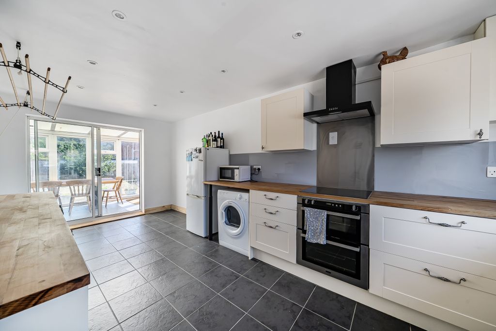 Property photo 2 of 12 14956297