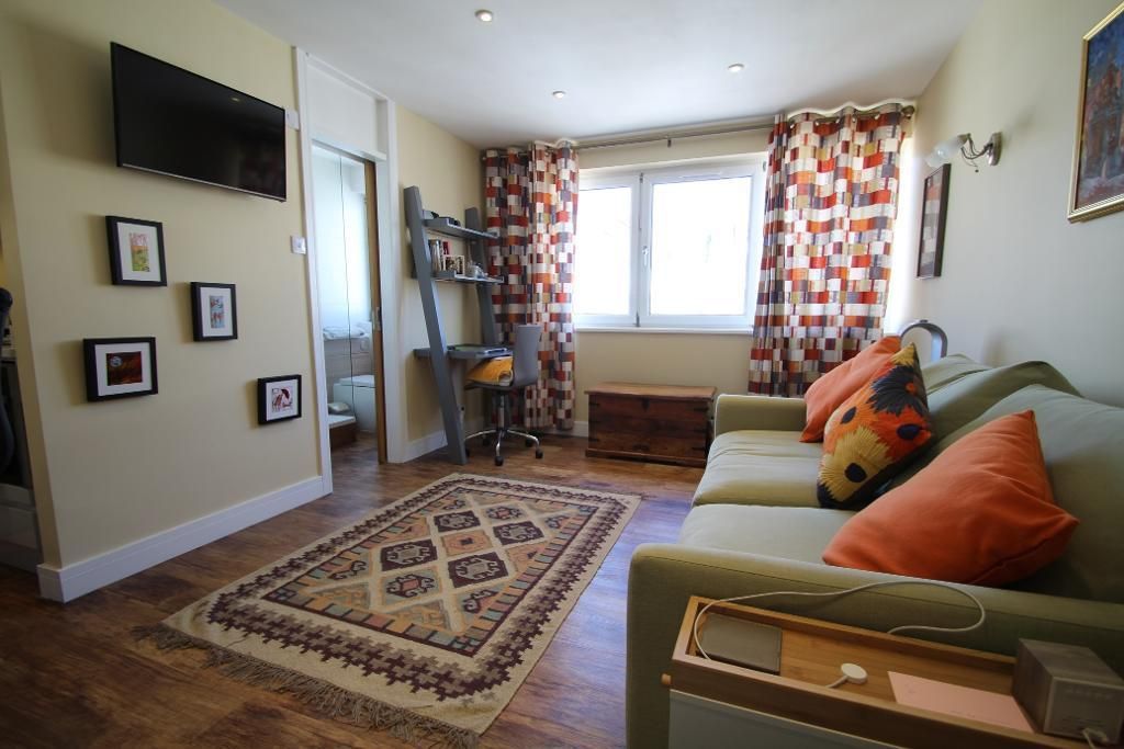 Property photo 1 of 4