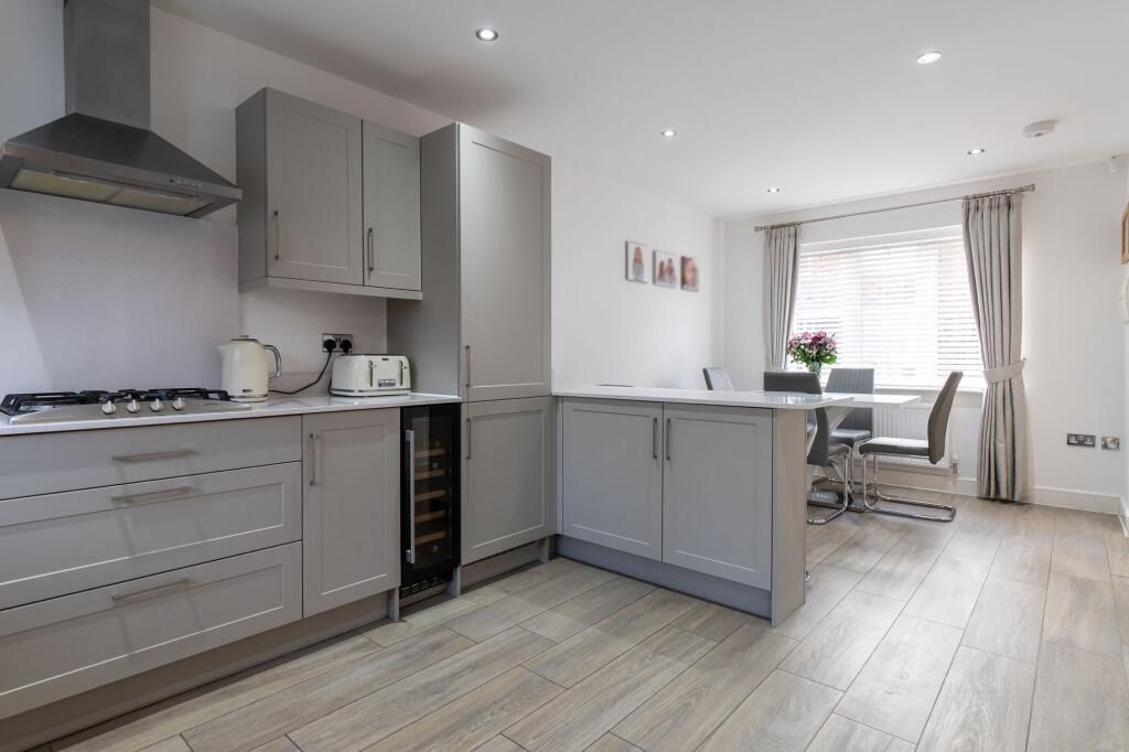 Property photo 3 of 25 5070785