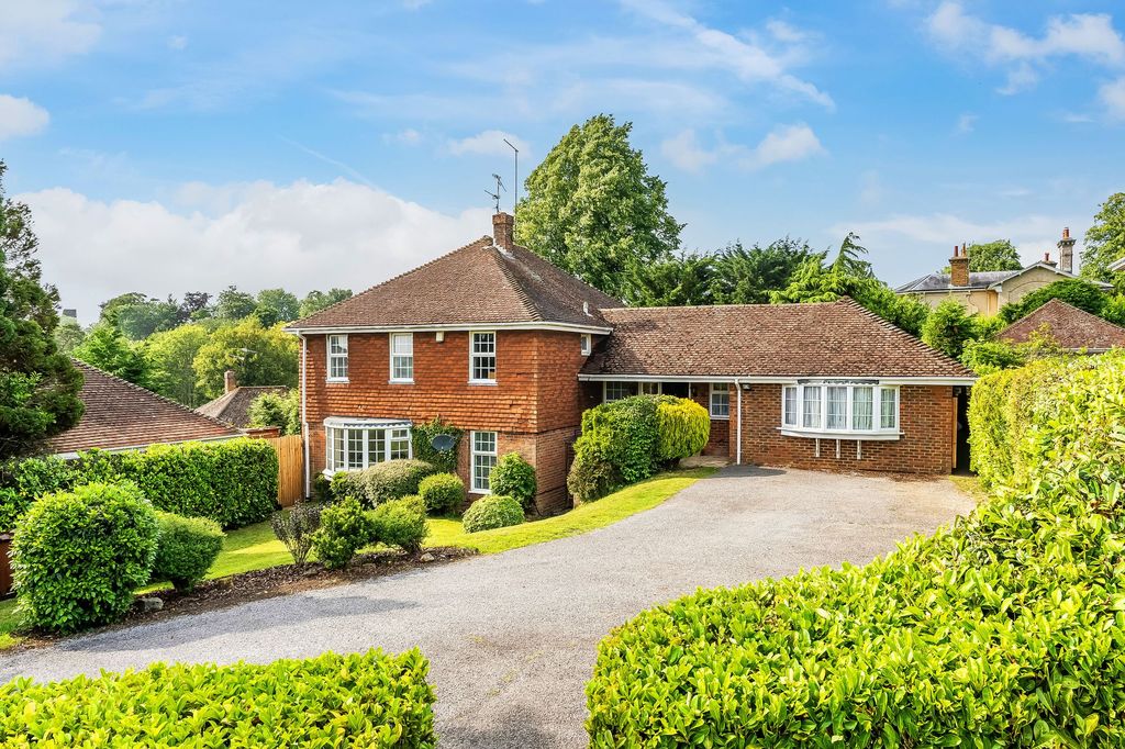 Property photo 1 of 31